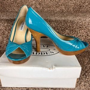 Steve Madden Turquoise Peep Toe Patent Leather Pumps